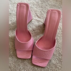 Billini Quinn Rose Croc Heels, worn once, size 9